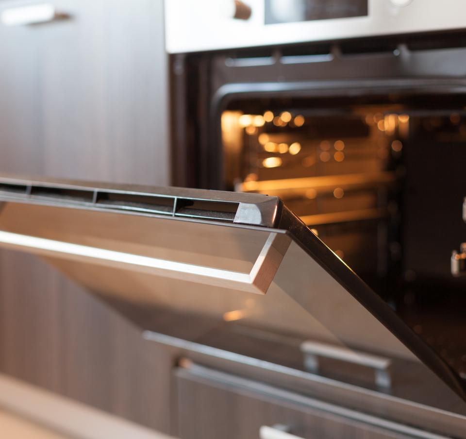 Steel for oven applications