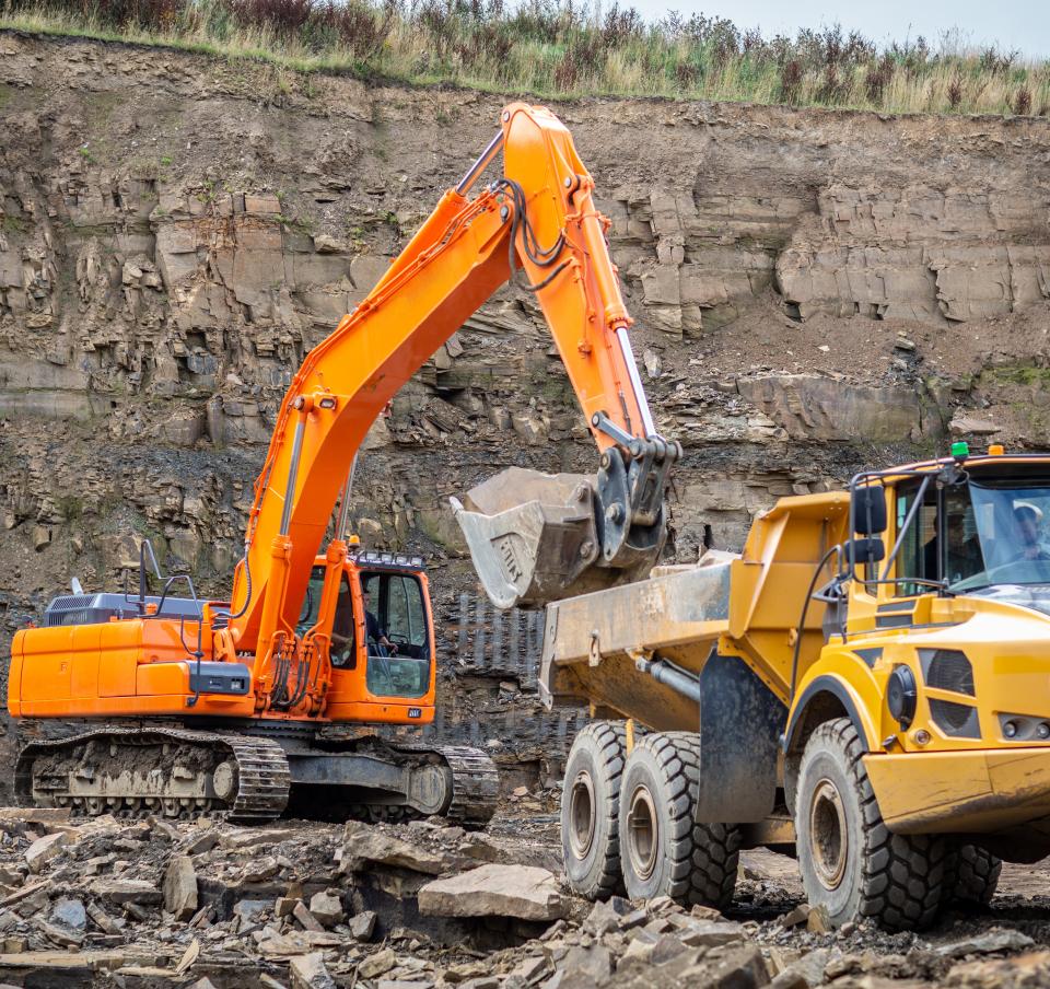 construction equipment-excavator-heavy vehicles